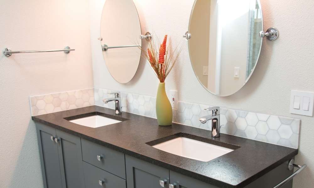 Display a Vase Between Double Sinks in Kitchen Cabinets