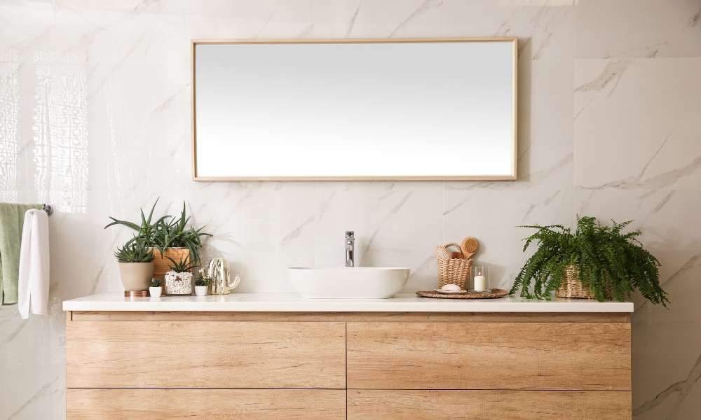  Utilize Mirrors in Bathroom Countertop