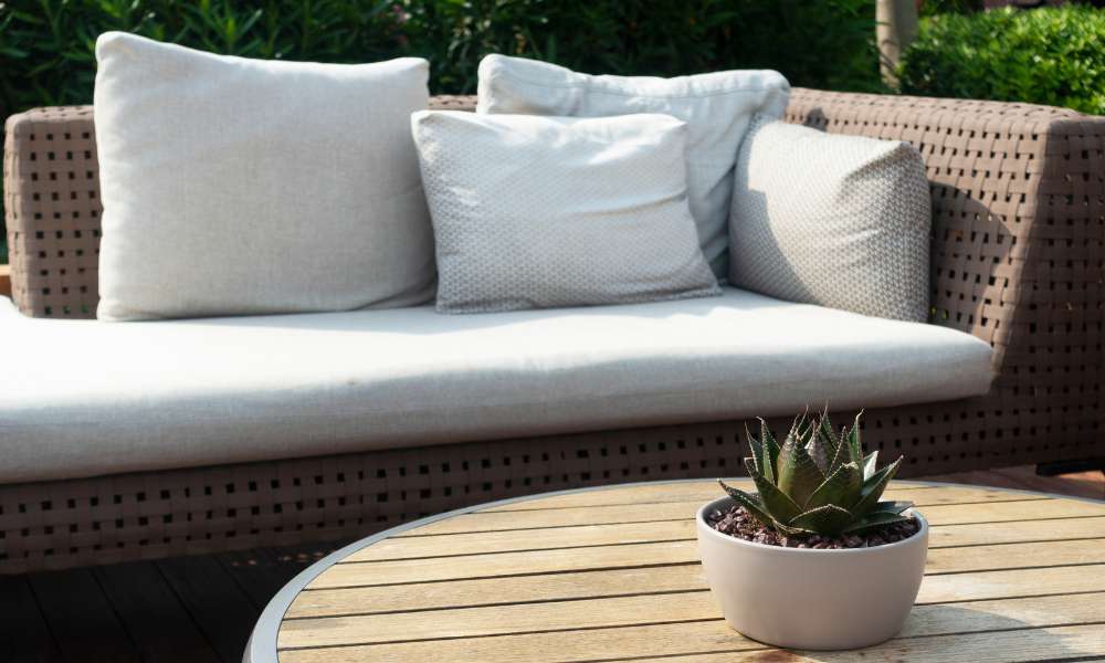 Outdoor Modern Furniture Cushion Cleaning Ideas 