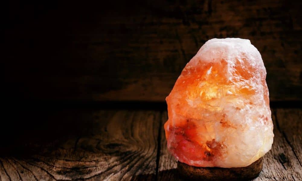 What do salt lamps do