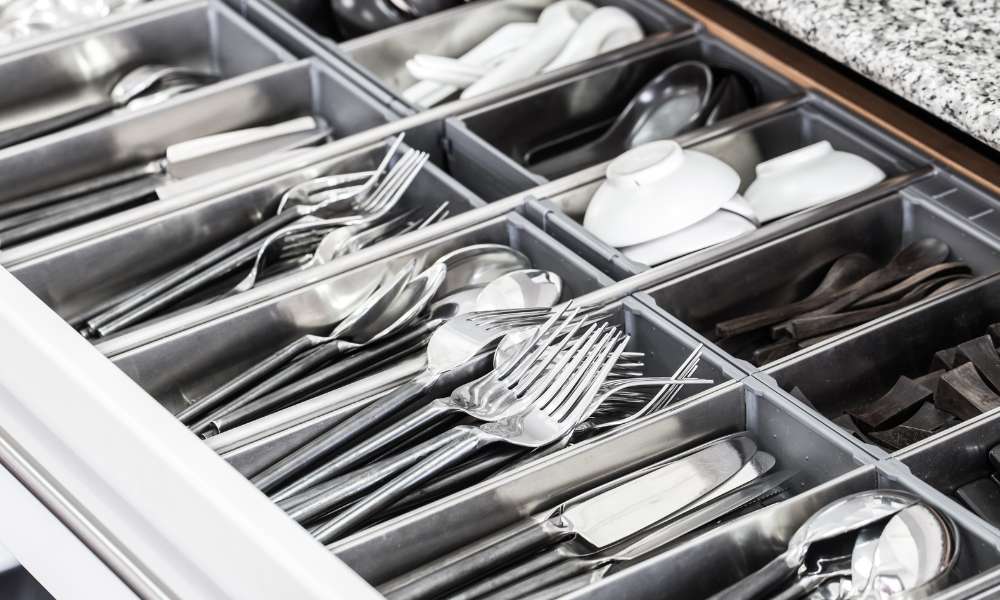 how to clean stainless flatware